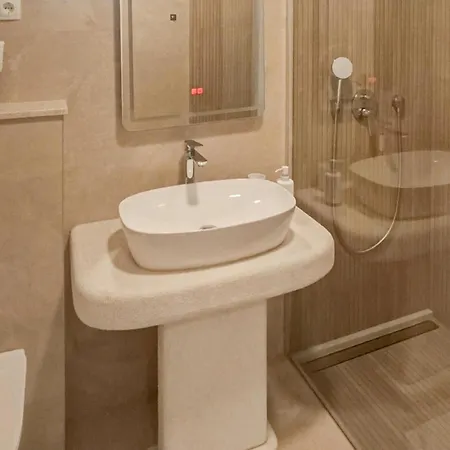 Zagrebacka * Makarska