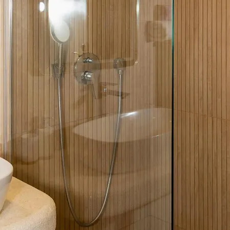 Zagrebacka アパート マカルスカ