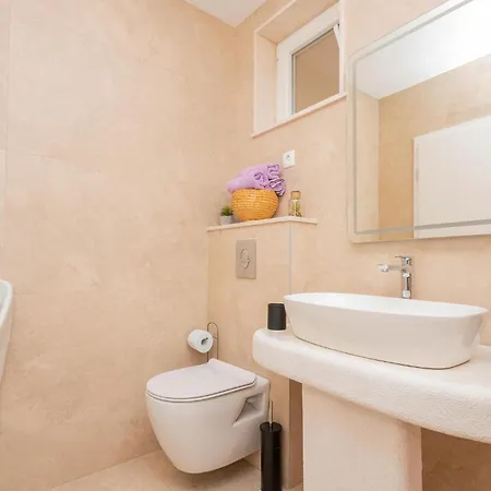 Zagrebacka Apartament *